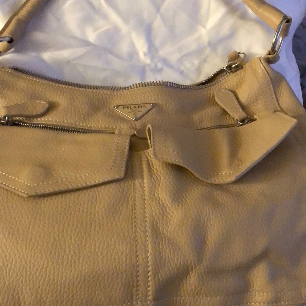 Prada beige leather Medium bag. Authentic